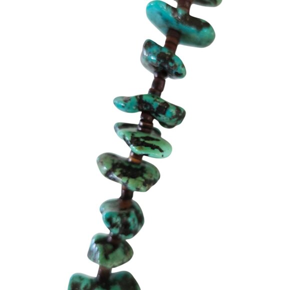 Vintage Turquoise Nugget and Fine Heishi Necklace - Picture 5 of 9